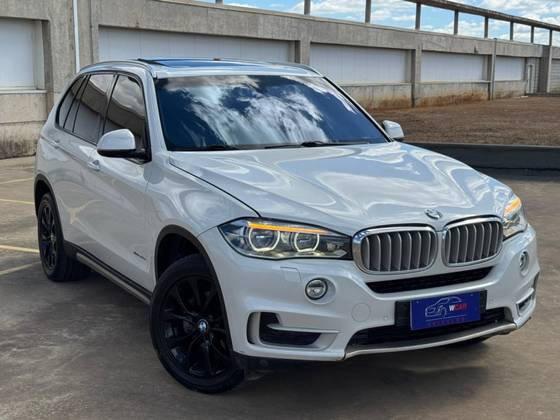 BMW X5 3.0 4X4 30D I6 TURBO DIESEL 4P AUTOMÁTICO BMW X5 3.0 4X4 30D I6 TURBO DIESEL 4P AUTOMÁTICO